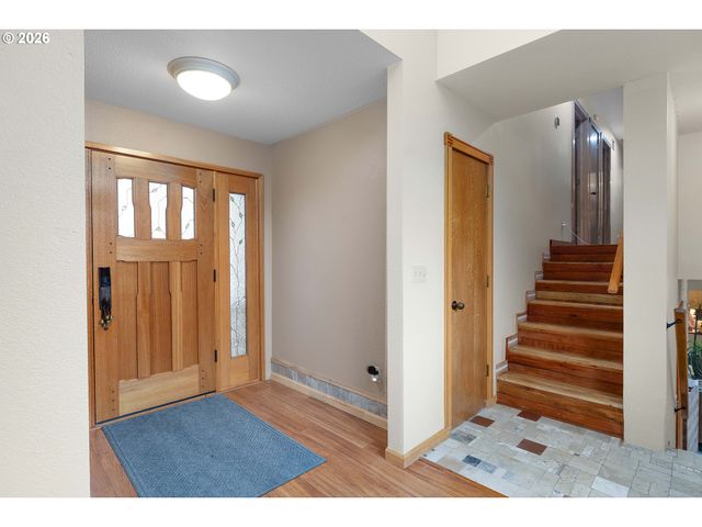 605 DEERWOOD Ct, Winston, OR 97496