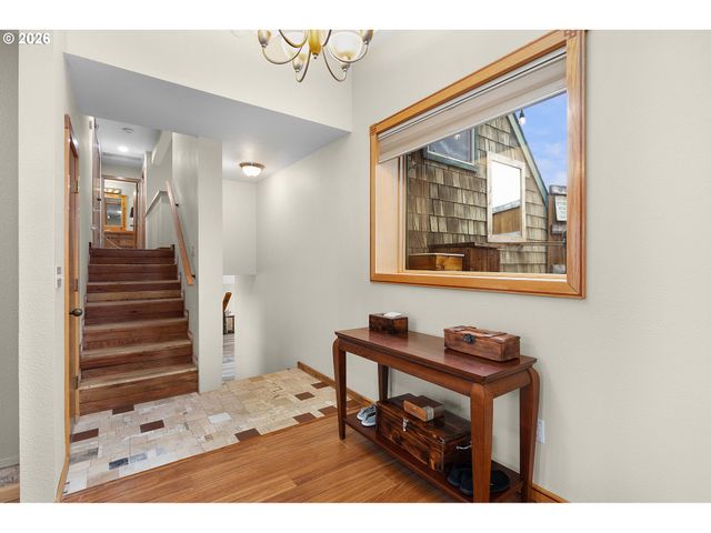 605 DEERWOOD Ct, Winston, OR 97496