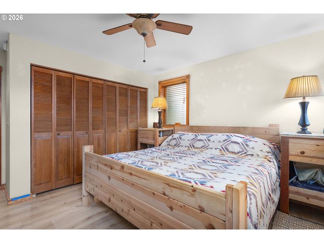 605 DEERWOOD Ct, Winston, OR 97496