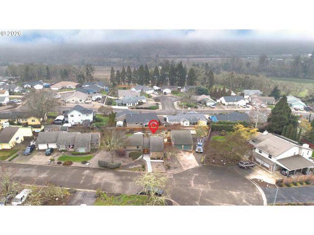 605 DEERWOOD Ct, Winston, OR 97496