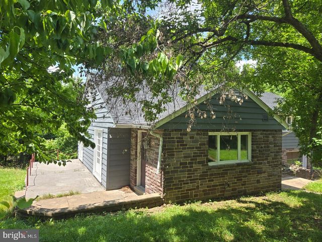769 S WATER ST, Woodstock, VA 22664