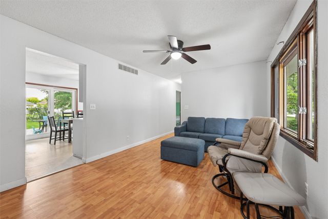 636 Garden Road, Ames, IA 50010