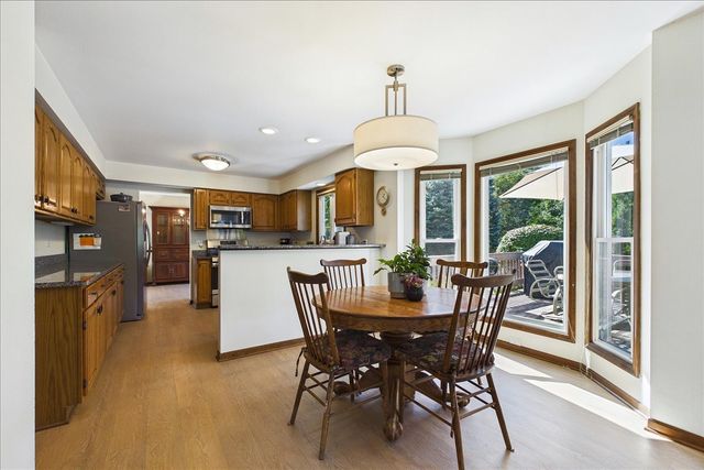 124 Corsaire Lane, Schaumburg, IL 60173