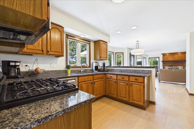 124 Corsaire Lane, Schaumburg, IL 60173
