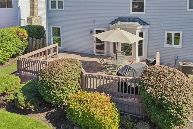 124 Corsaire Lane, Schaumburg, IL 60173