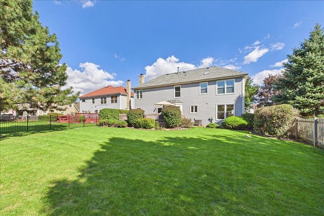 124 Corsaire Lane, Schaumburg, IL 60173