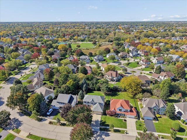 124 Corsaire Lane, Schaumburg, IL 60173