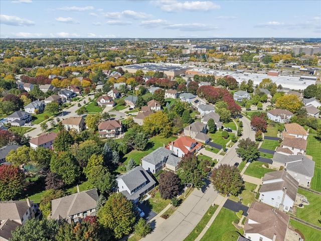 124 Corsaire Lane, Schaumburg, IL 60173