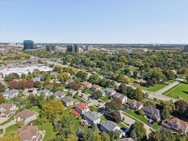 124 Corsaire Lane, Schaumburg, IL 60173