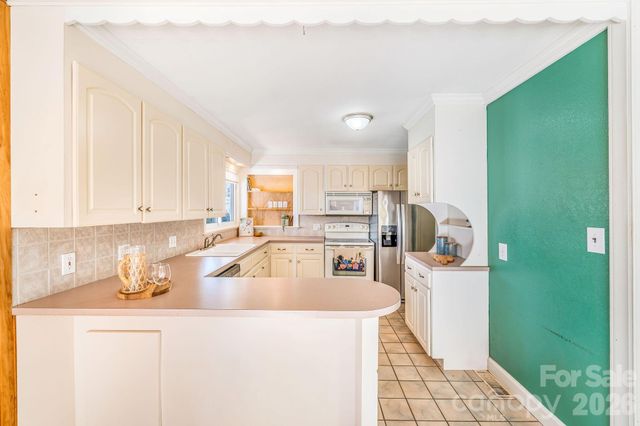 36 Cleveland Avenue, Asheville, NC 28803