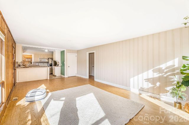 36 Cleveland Avenue, Asheville, NC 28803