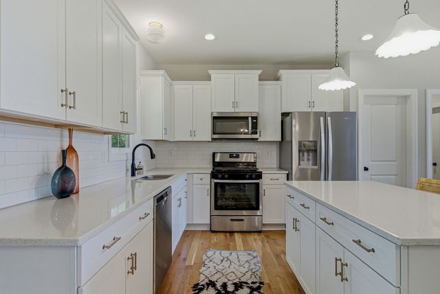 2341 Tom Austin Hwy, Greenbrier, TN 37073