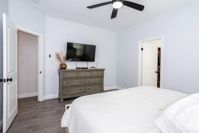 7206 Olen Arnold Avenue, Bakersfield, CA 93307