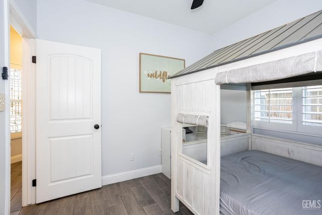 7206 Olen Arnold Avenue, Bakersfield, CA 93307