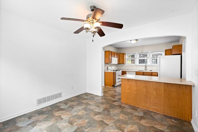 1214 York Street, Des Moines, IA 50316