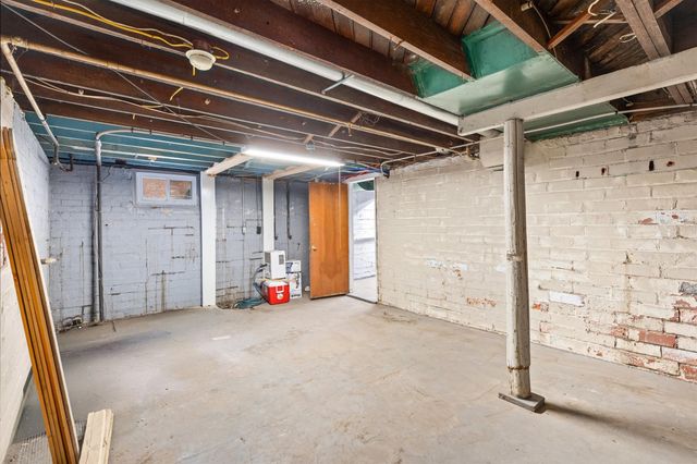 1214 York Street, Des Moines, IA 50316