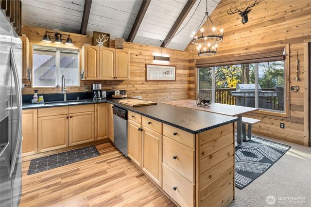 110 Deer Point Lane, Ronald, WA 98940