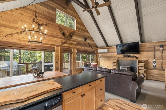 110 Deer Point Lane, Ronald, WA 98940