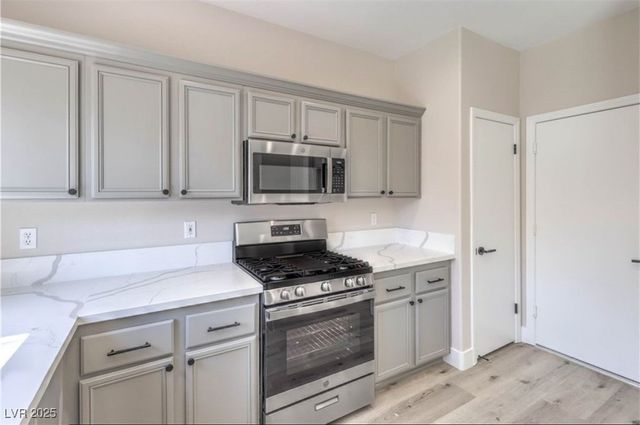 979 Park Bridge Avenue, Las Vegas, NV 89123