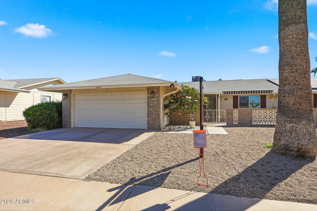 Image 1 of property listing at 10604 W SARATOGA Circle, Sun City, AZ 85351