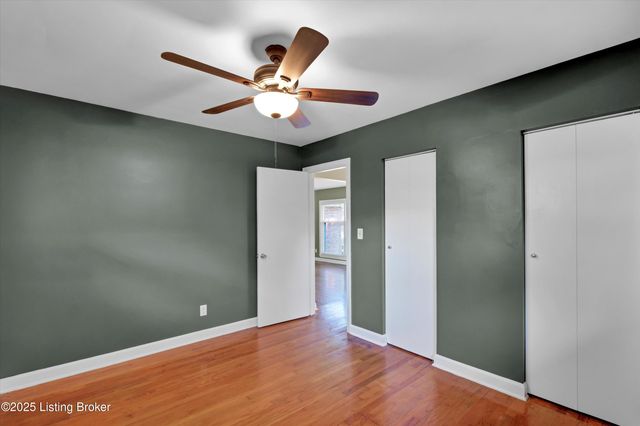 4706 Lacarem Dr, Jeffersontown, KY 40299