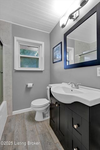 4706 Lacarem Dr, Jeffersontown, KY 40299