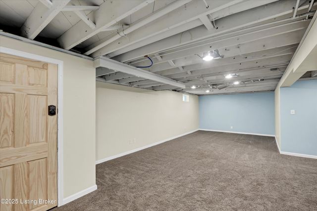 4706 Lacarem Dr, Jeffersontown, KY 40299