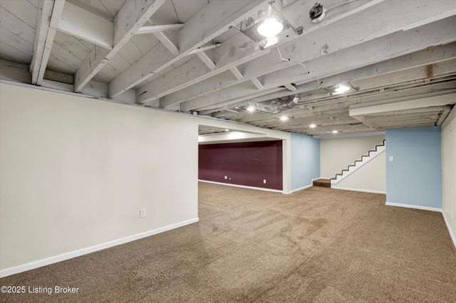 4706 Lacarem Dr, Jeffersontown, KY 40299