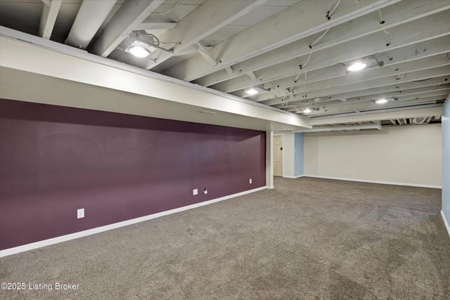 4706 Lacarem Dr, Jeffersontown, KY 40299