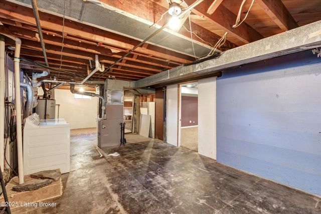 4706 Lacarem Dr, Jeffersontown, KY 40299