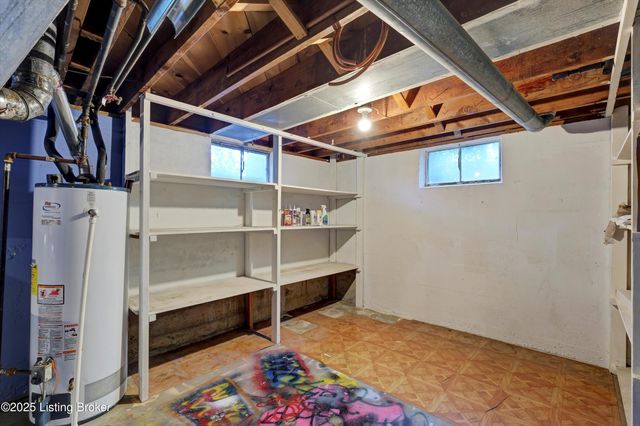 4706 Lacarem Dr, Jeffersontown, KY 40299