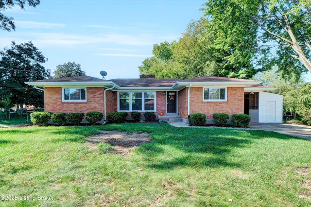 4706 Lacarem Dr, Jeffersontown, KY 40299