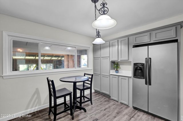 4706 Lacarem Dr, Jeffersontown, KY 40299