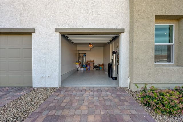 2737 Green Envy Avenue 254, North Las Vegas, NV 89086
