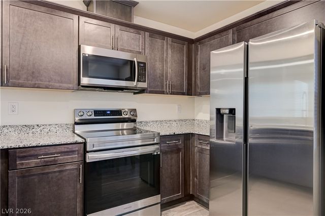 2737 Green Envy Avenue 254, North Las Vegas, NV 89086