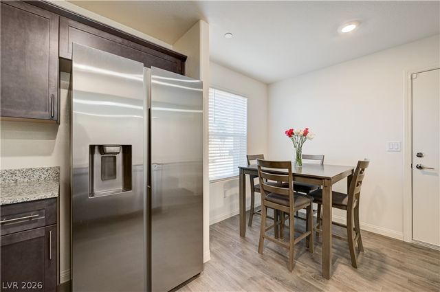 2737 Green Envy Avenue 254, North Las Vegas, NV 89086