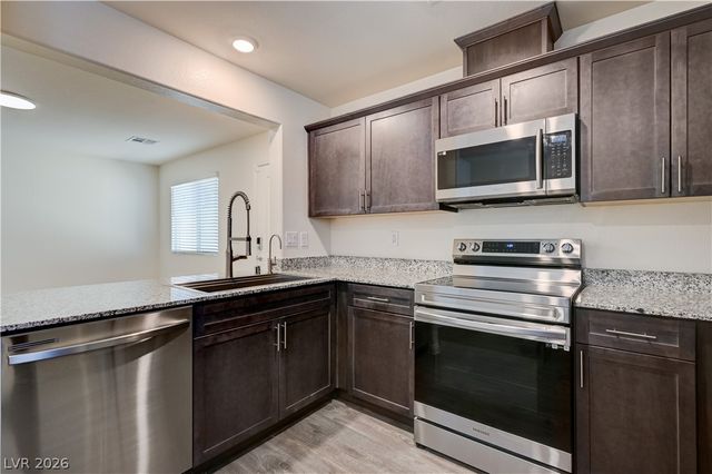 2737 Green Envy Avenue 254, North Las Vegas, NV 89086