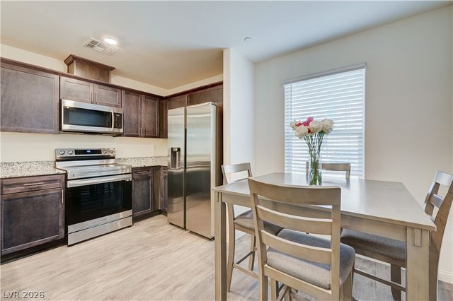 2737 Green Envy Avenue 254, North Las Vegas, NV 89086