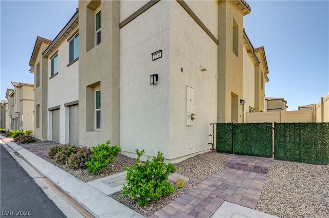 2737 Green Envy Avenue 254, North Las Vegas, NV 89086