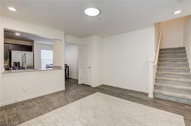 2737 Green Envy Avenue 254, North Las Vegas, NV 89086