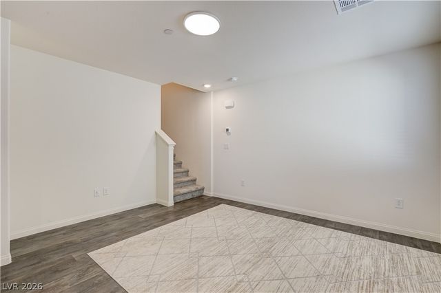 2737 Green Envy Avenue 254, North Las Vegas, NV 89086