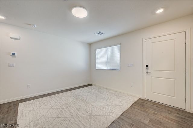 2737 Green Envy Avenue 254, North Las Vegas, NV 89086