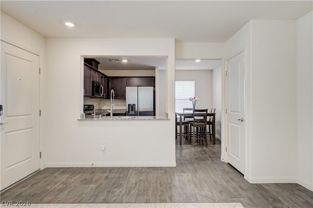 2737 Green Envy Avenue 254, North Las Vegas, NV 89086