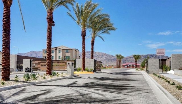 2737 Green Envy Avenue 254, North Las Vegas, NV 89086