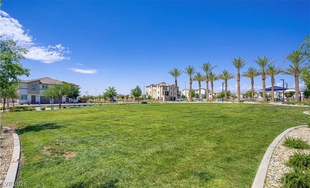 2737 Green Envy Avenue 254, North Las Vegas, NV 89086