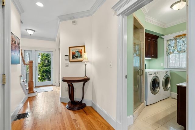 43 Andrew Ave, Hull, MA 02045