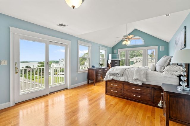 43 Andrew Ave, Hull, MA 02045