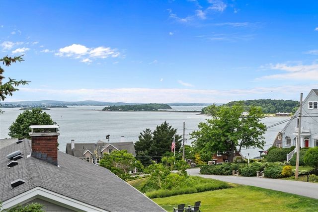 43 Andrew Ave, Hull, MA 02045