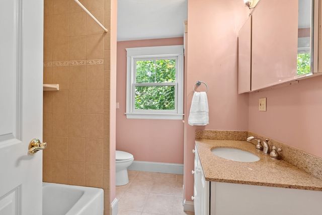 43 Andrew Ave, Hull, MA 02045