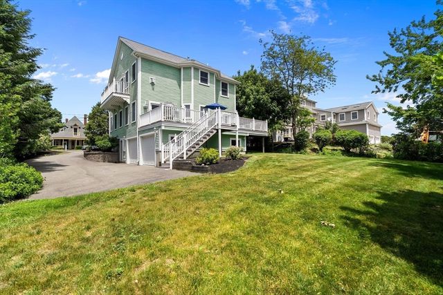 43 Andrew Ave, Hull, MA 02045